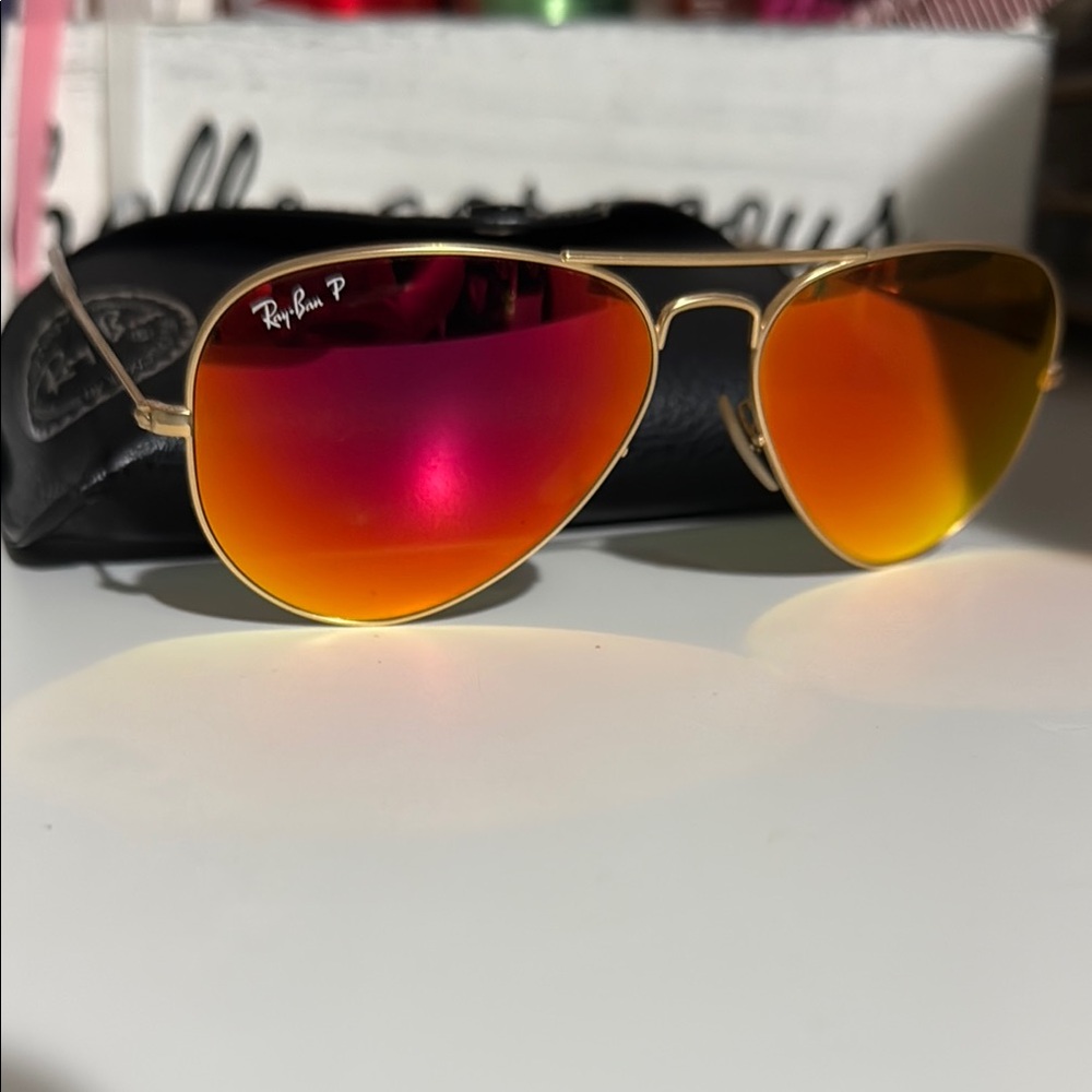 Ray-Ban Aviator Sunglasses with Gradient Lenses